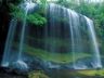 Foto cascata di montagna